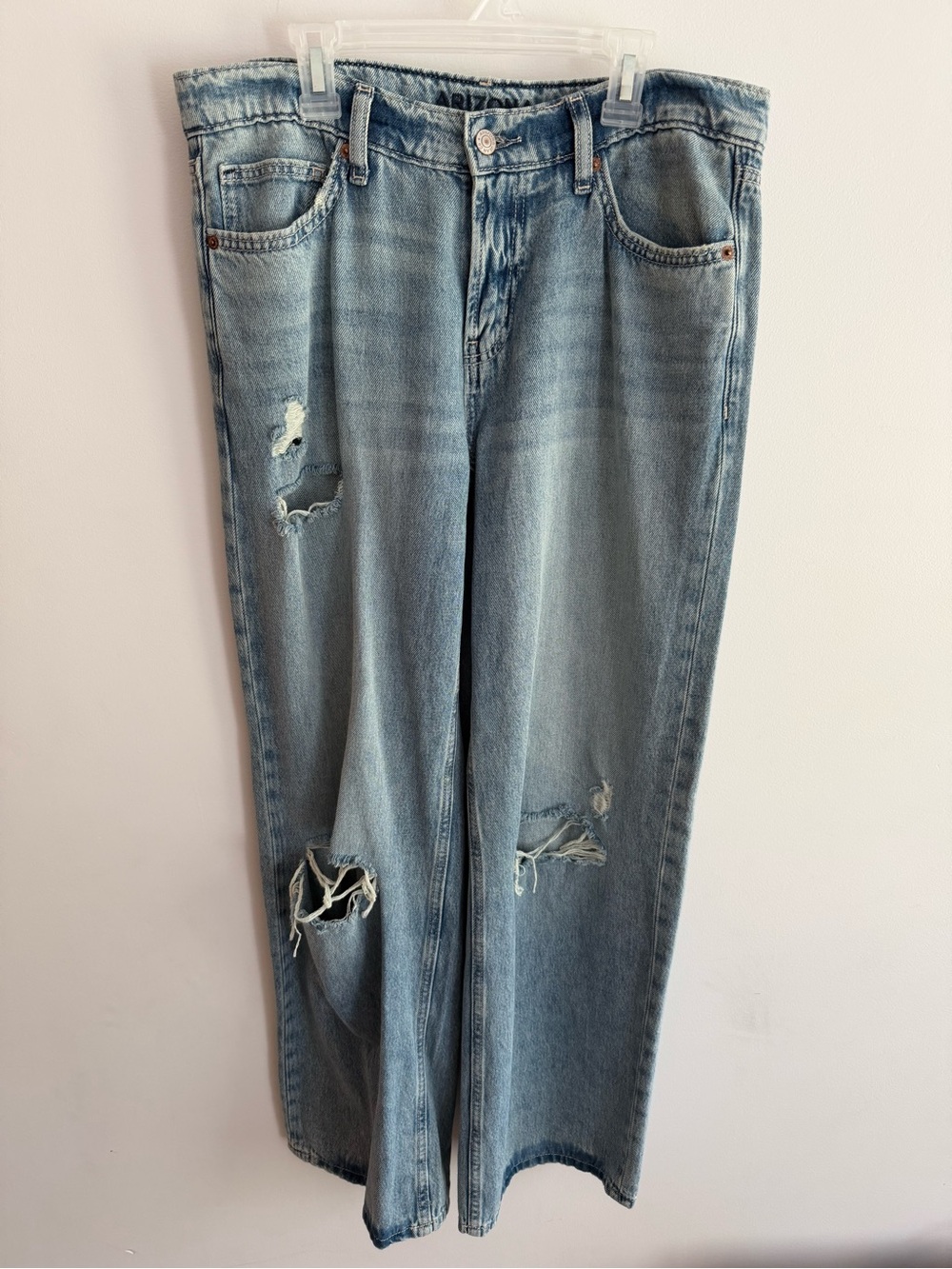 Women’s Arizona Jean Co. Low Rise Loose Fit Dad Ripped Jean